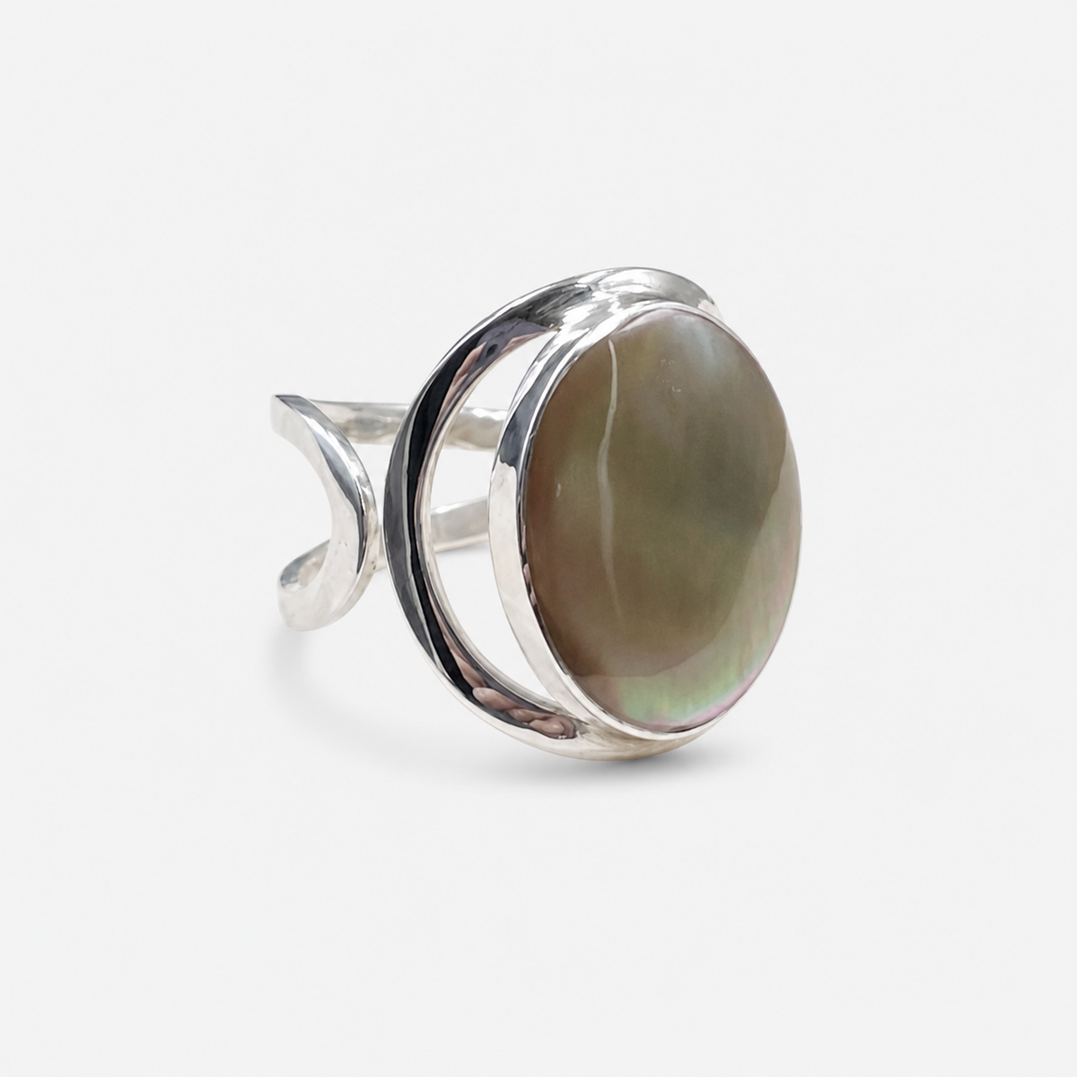 Bague réglable ovale en argent 925 et nacre marron naturelle