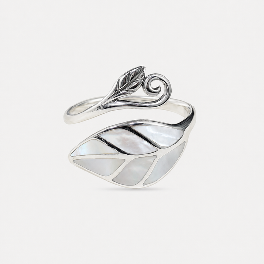 Bague feuille fine réglable en argent 925 et nacre naturelle