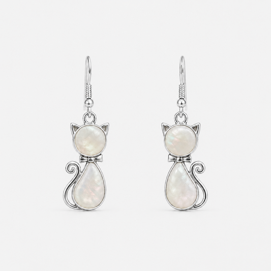 Boucles d'oreilles Chat en argent 925 et nacre naturelle sur fond gris clair