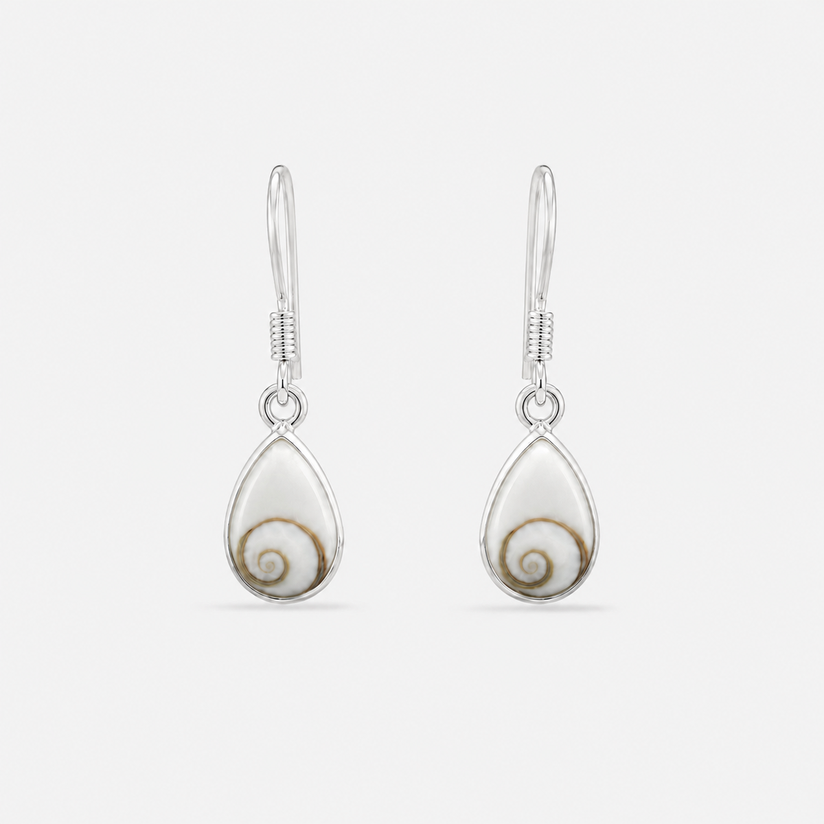 Boucles d'Oreilles Goutte recto en Argent 925 et Œil de Sainte-Lucie naturel sur fond gris clair