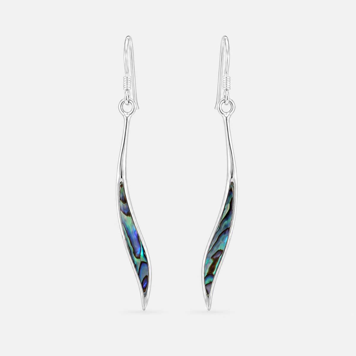 Boucles d'oreilles longues en argent 925 et abalone naturelle sur fond gris clair