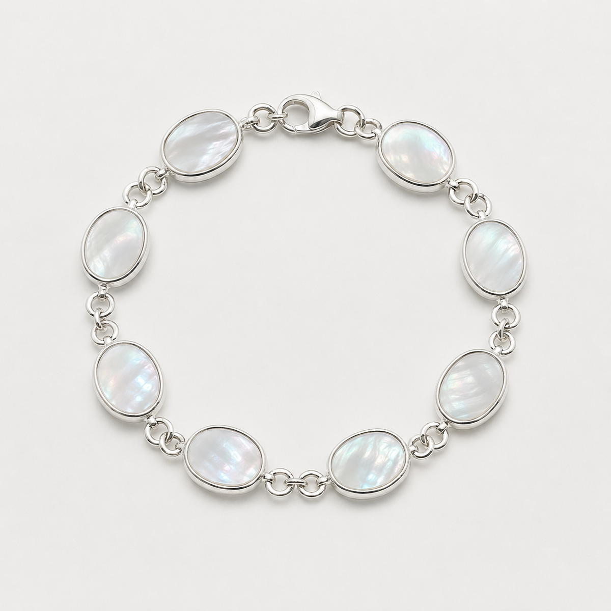 Bracelet argent 925 à huit médaillons ovales en nacre naturelle