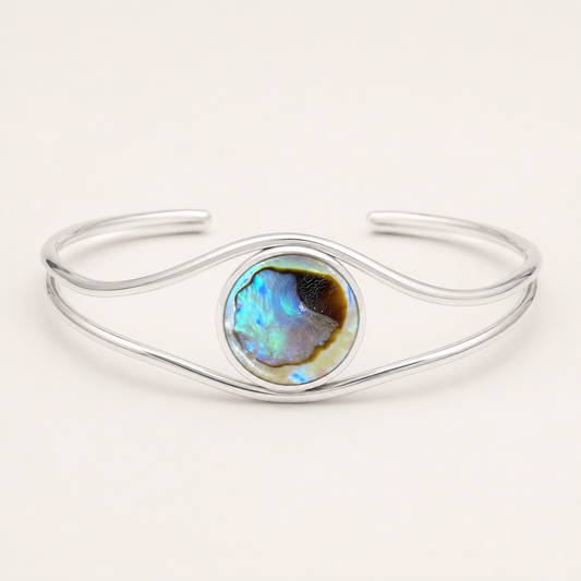 Manchette réglable en argent 925 et abalone naturelle sur fond clair