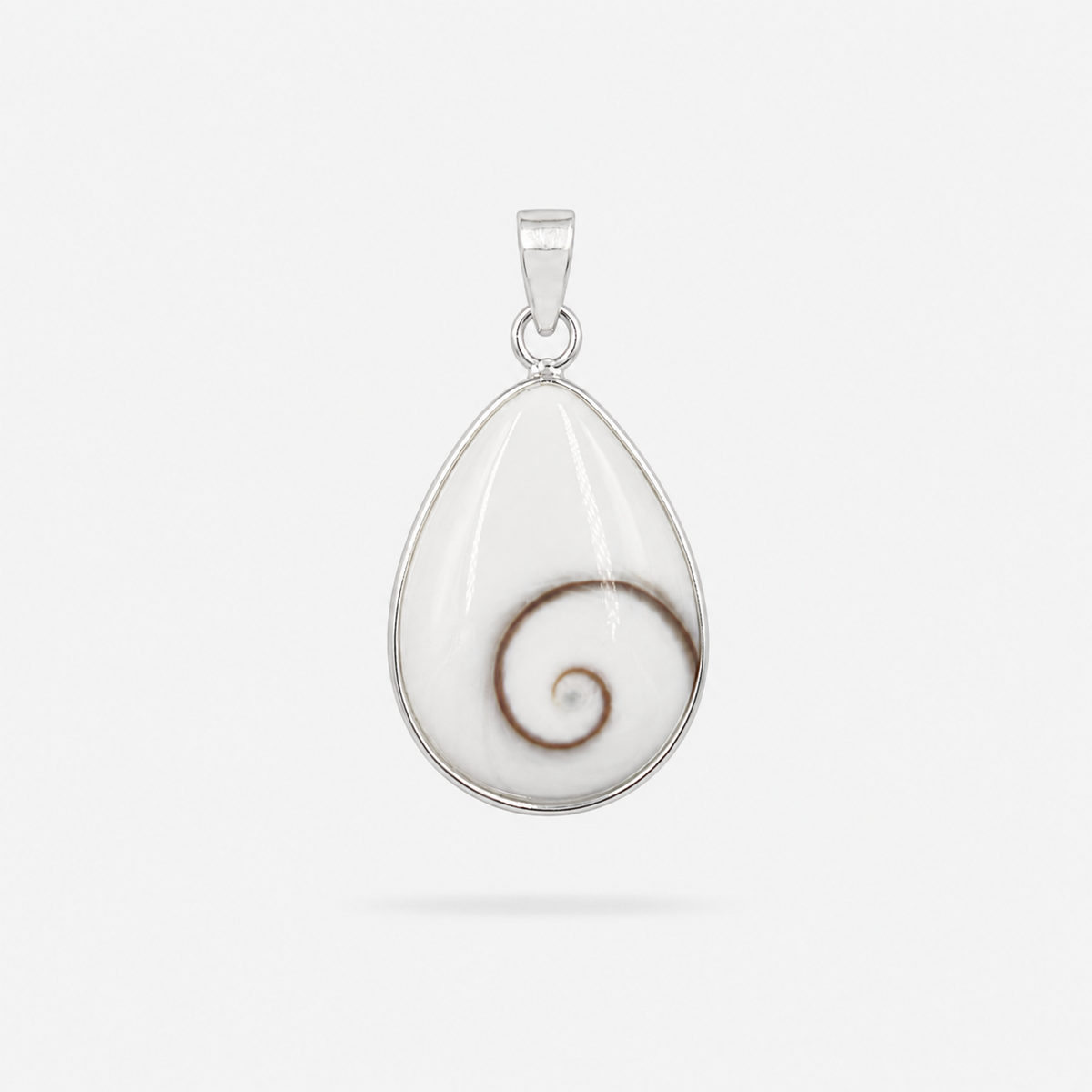 Pendentif goutte grand modèle en argent 925 et Œil de Sainte-Lucie naturel, recto