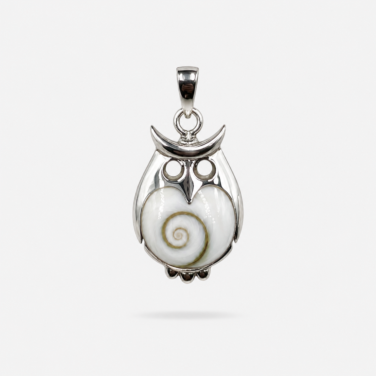 Pendentif hibou en Argent 925 et Œil de Sainte-Lucie naturel sur fond clair
